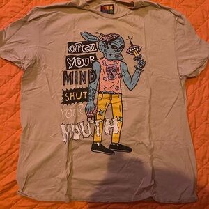 TEEN HEARTS Graphic Tee with Alien Design